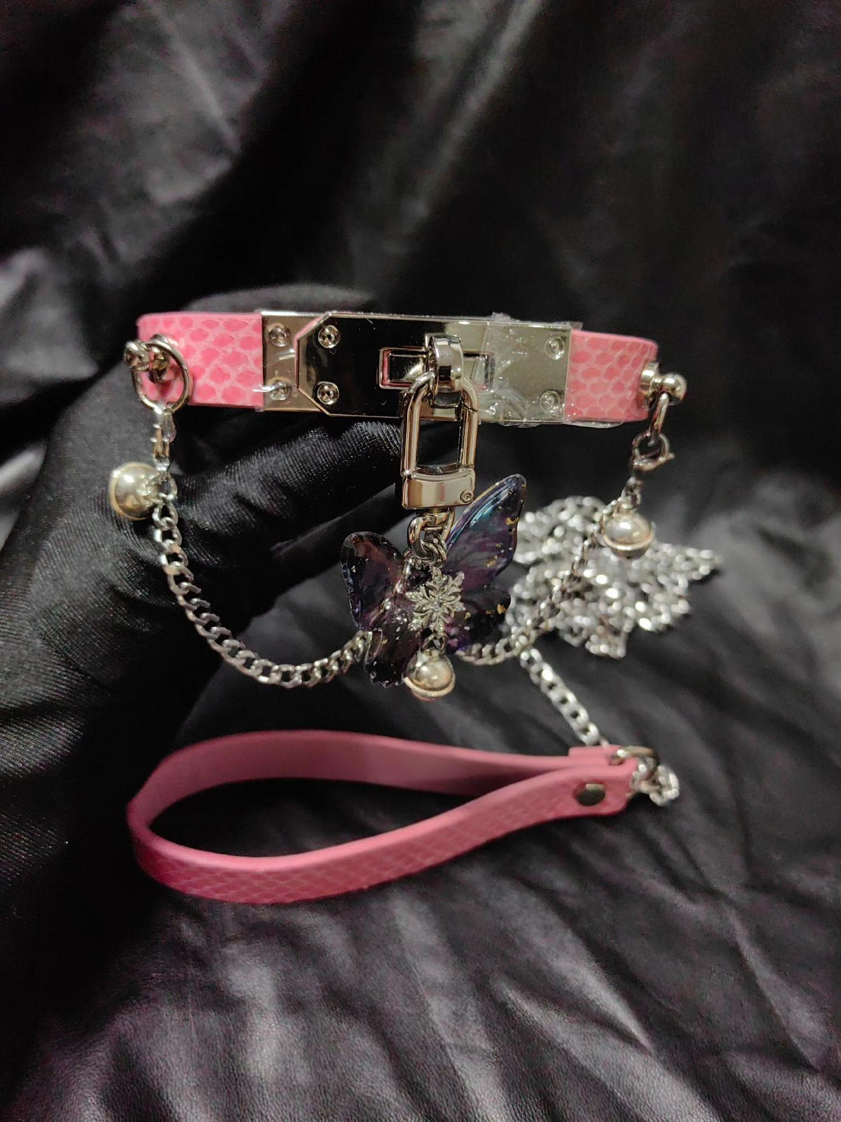 Pink Snake Choker with Detachable Butterfly Leash Set