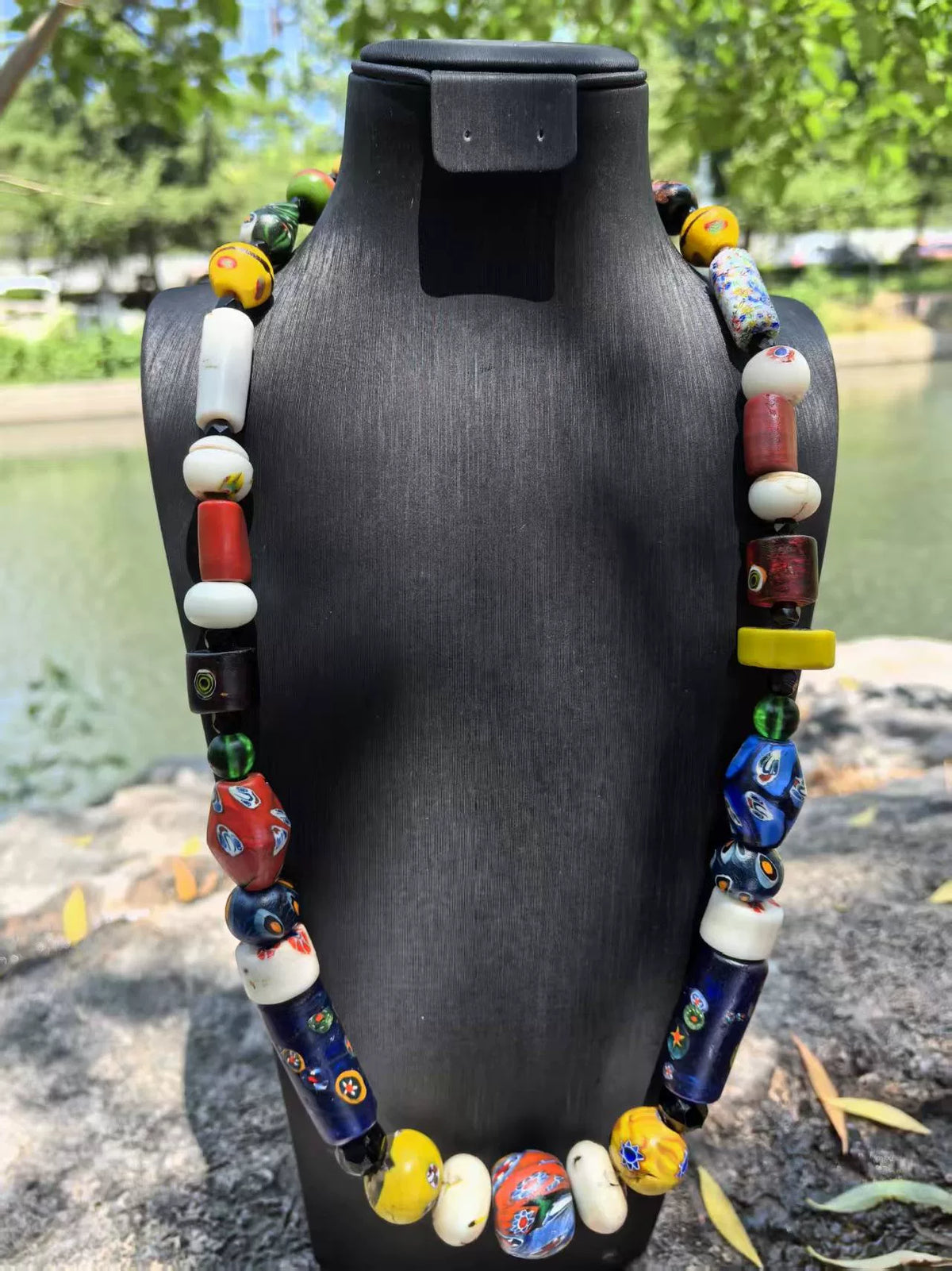 Collana Lunga in Vetro Nepalese Multicolore