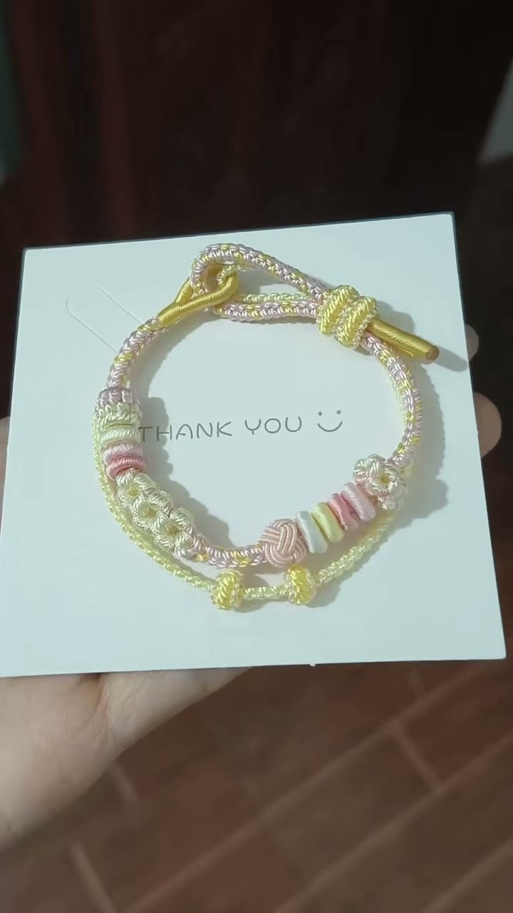 Handmade Gradient Braided Bracelet with Flowers