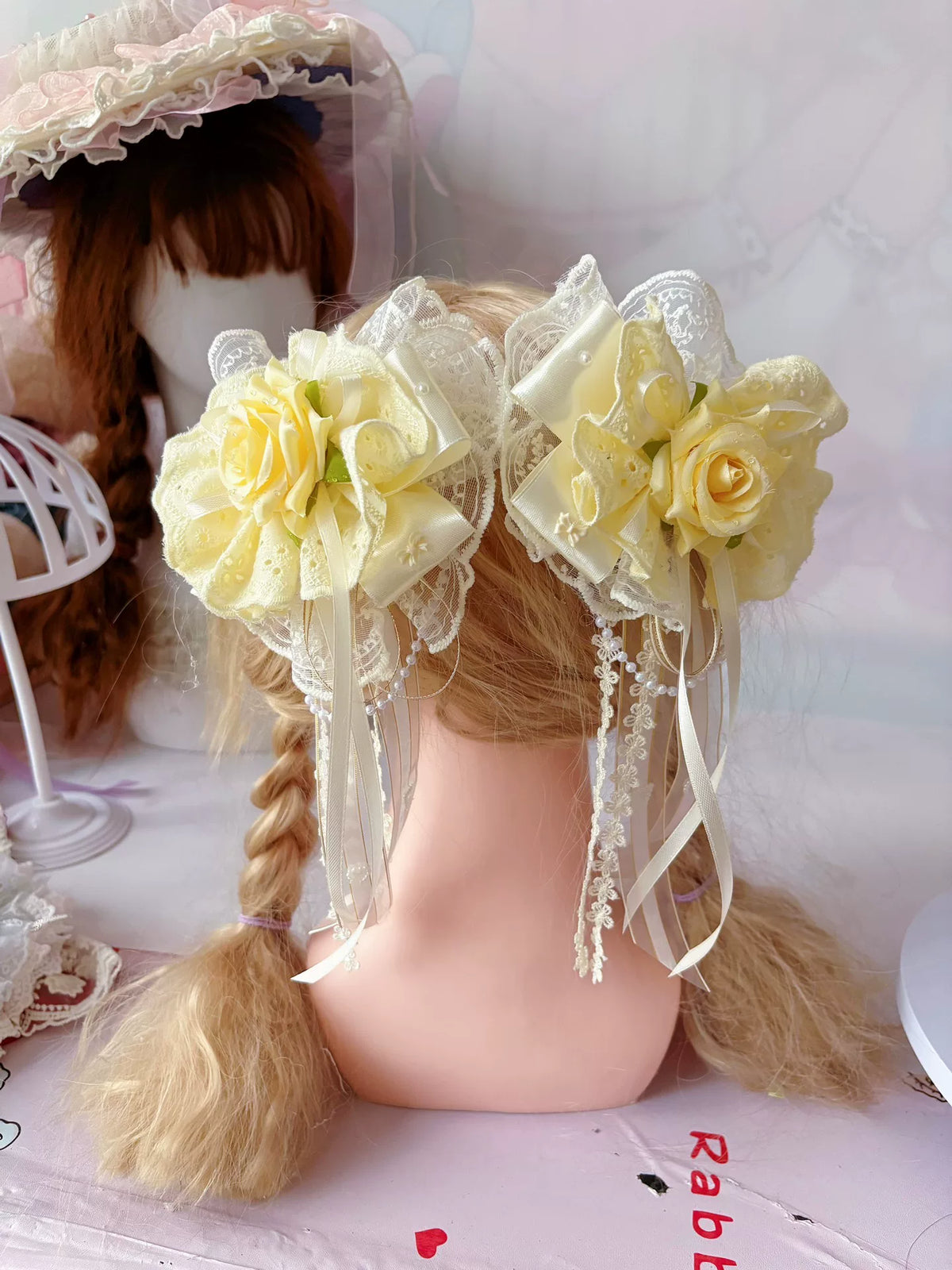Accesorio para el pelo Lolita en amarillo pálido hecho a mano