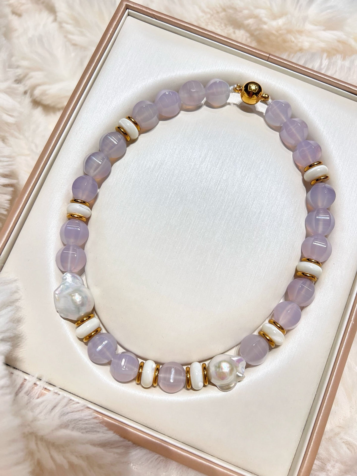 Lavendel Perlenkette mit Barockperlen