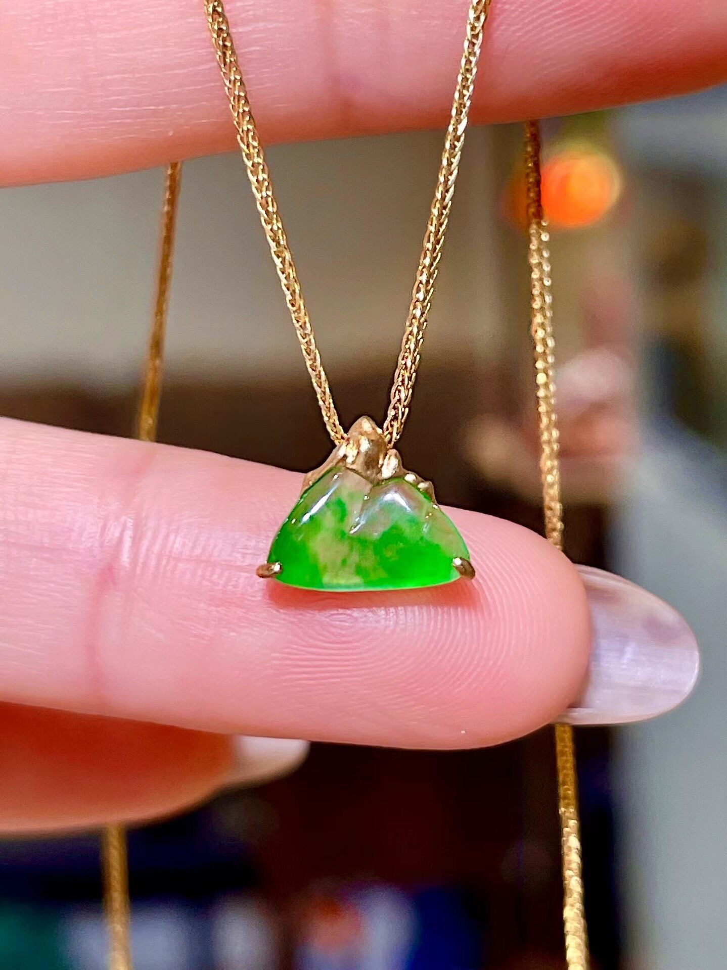 18K Gold Jadeite Mountain Pendant Necklace, 9x5.3mm