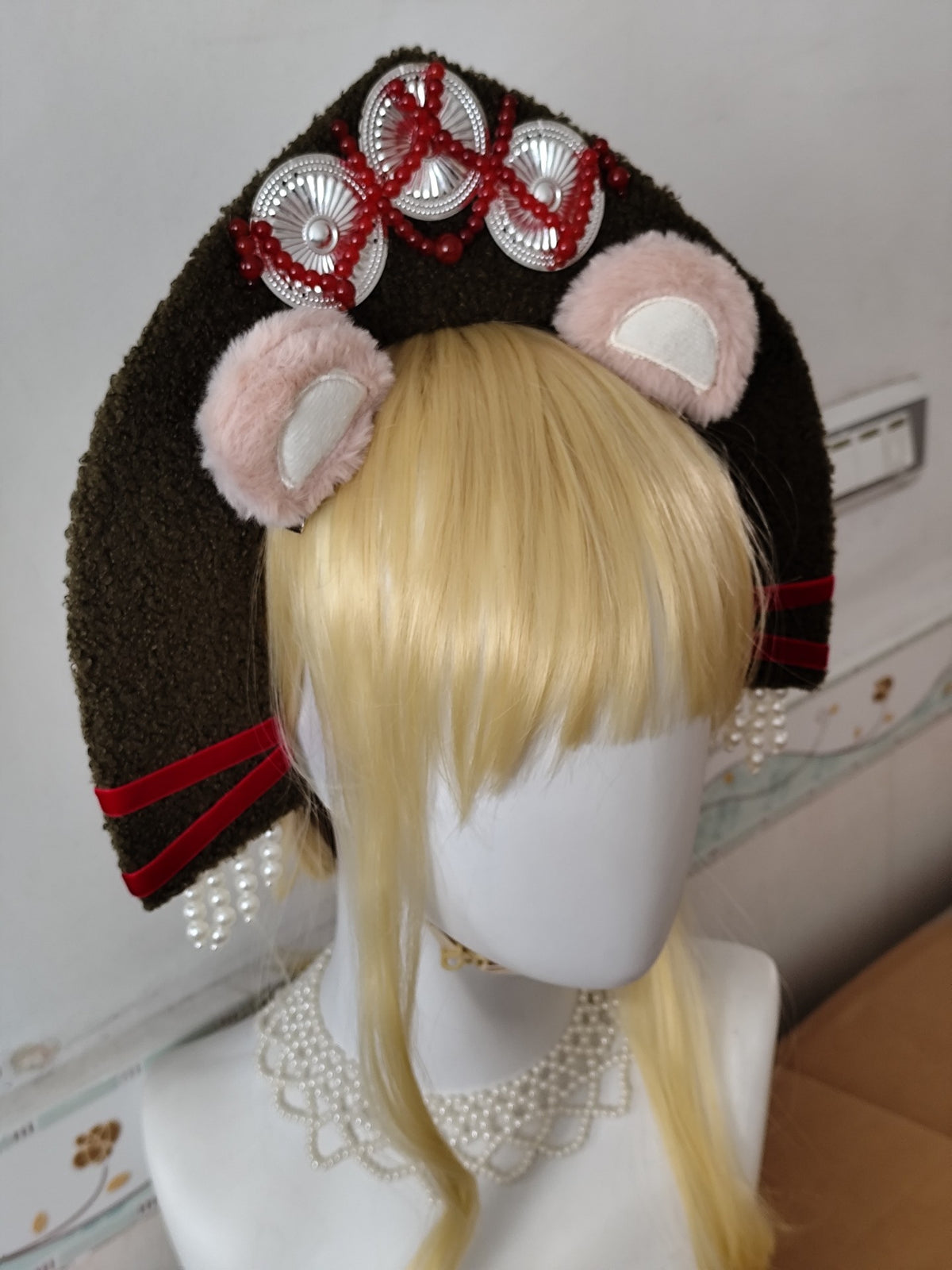Handgefertigter Lolita-Haarreif im Tudor-Stil, rosa Kunstfell