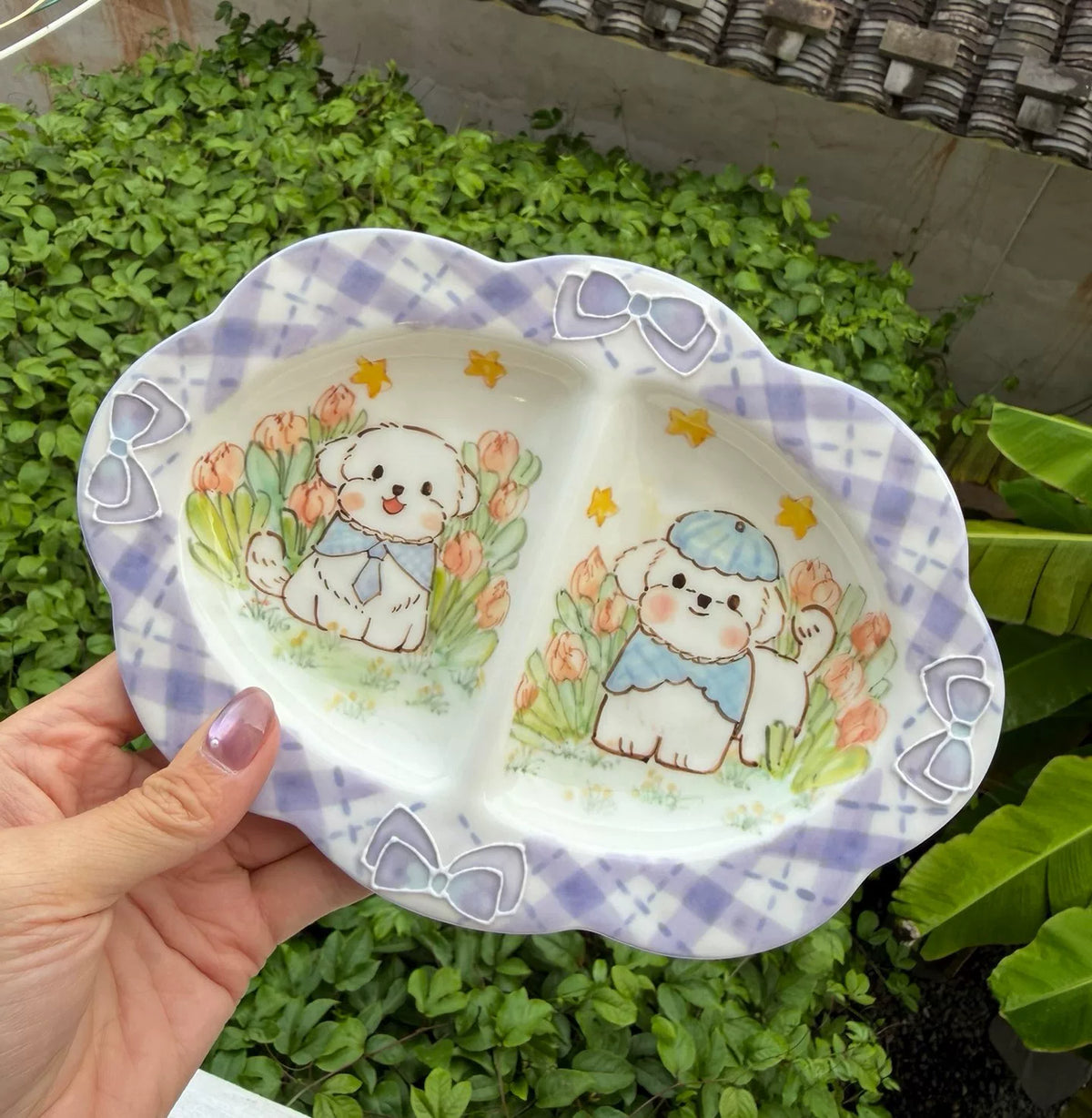 Piatto diviso in ceramica fatto a mano con disegno di cane Bichon