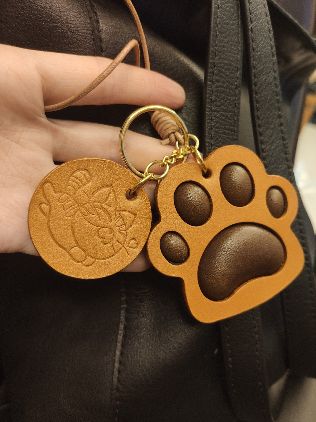 Vegetable Tanned Leather Cat Paw Keychain
