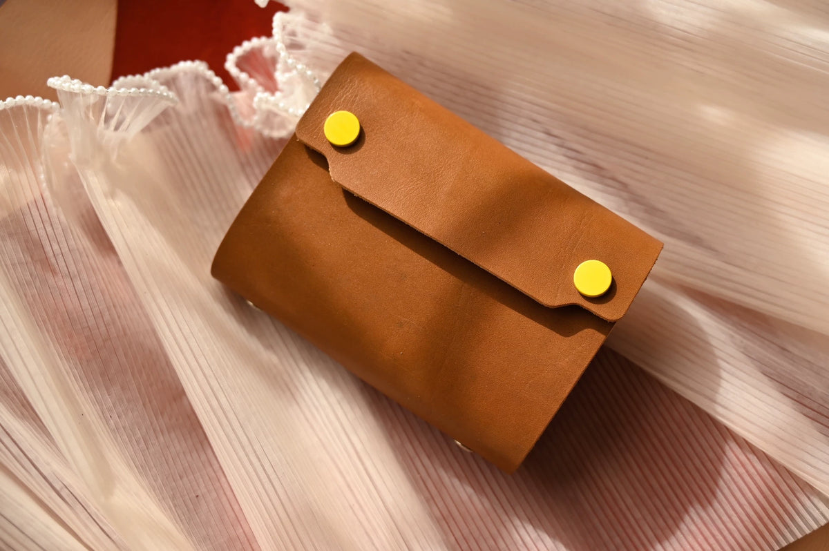 Funda para carpeta de anillas A7 en cuero curtido al vegetal