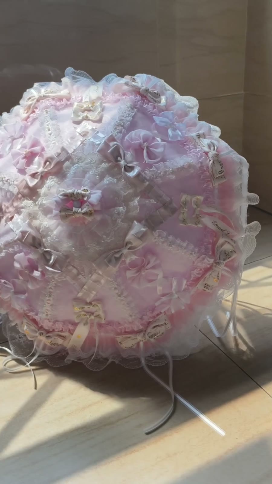Ombrelle en dentelle Lolita rose et dorée, faite à la main