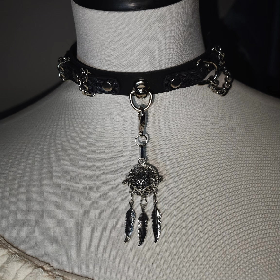 Handmade Leather Choker with Dreamcatcher Pendant