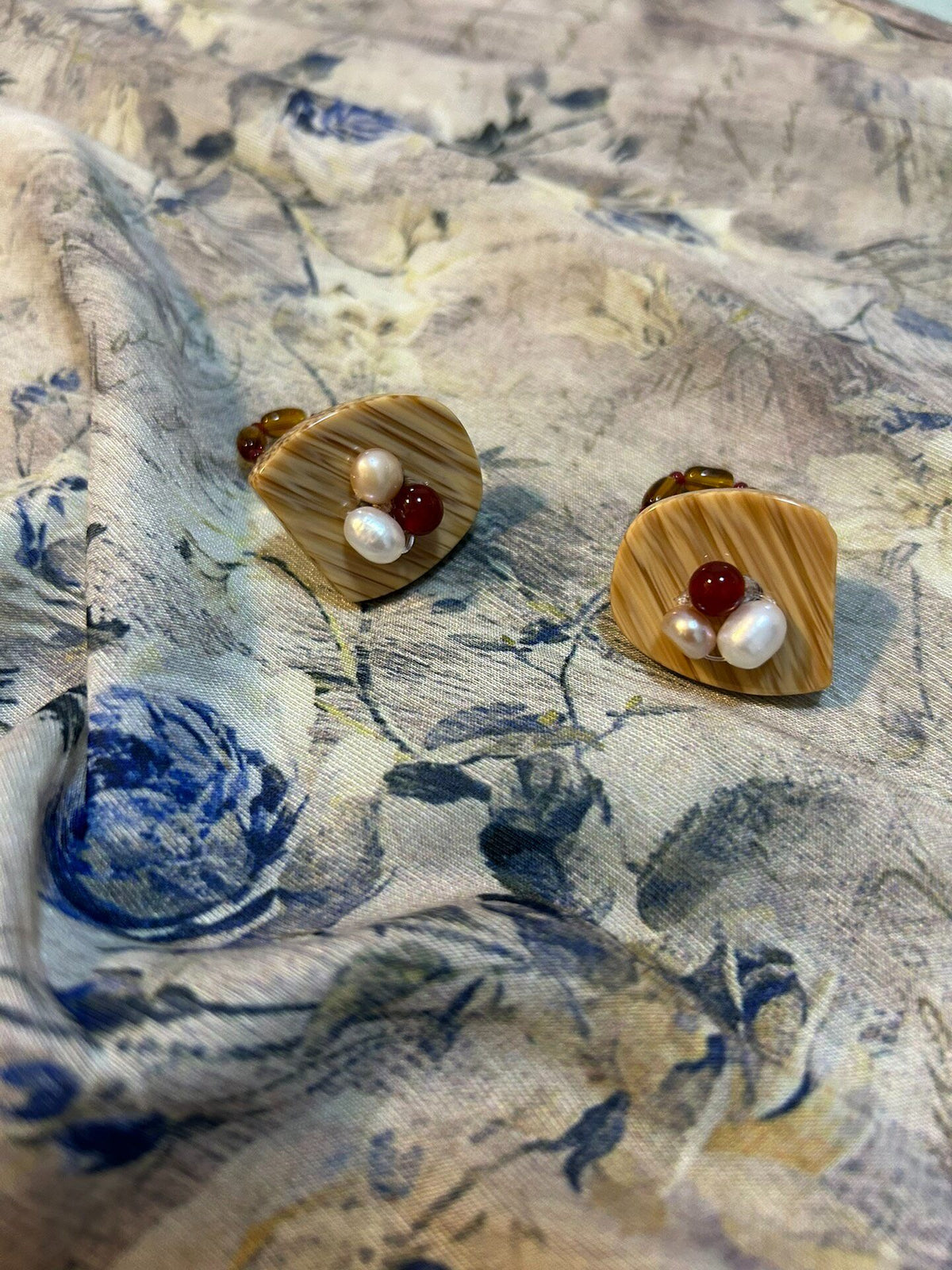 Vintage Chinese Style Pearl Agate Ring