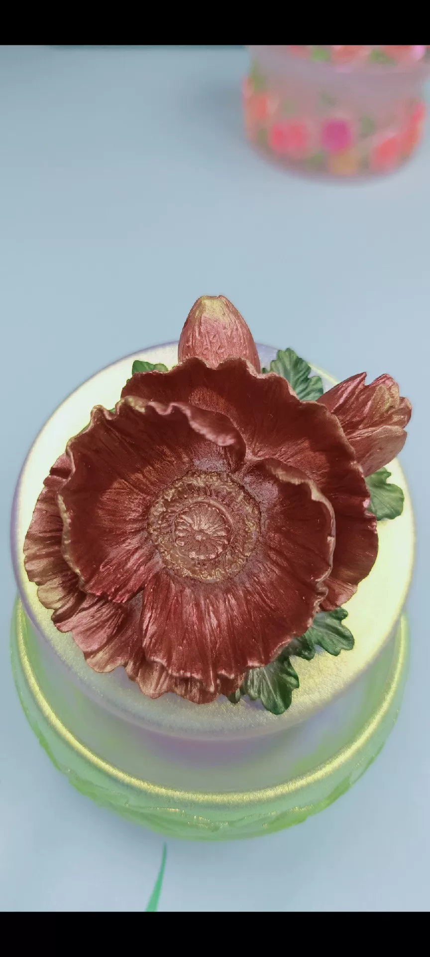 Petite boîte à bijoux en résine au coquelicot