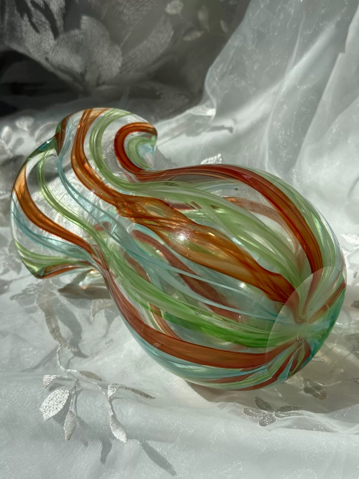 Vase en verre d'art rayé 16 cm