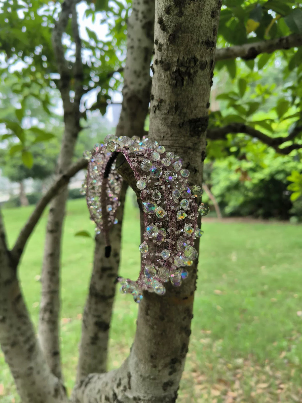 Bandeau en maille de cuivre avec perles de cristal