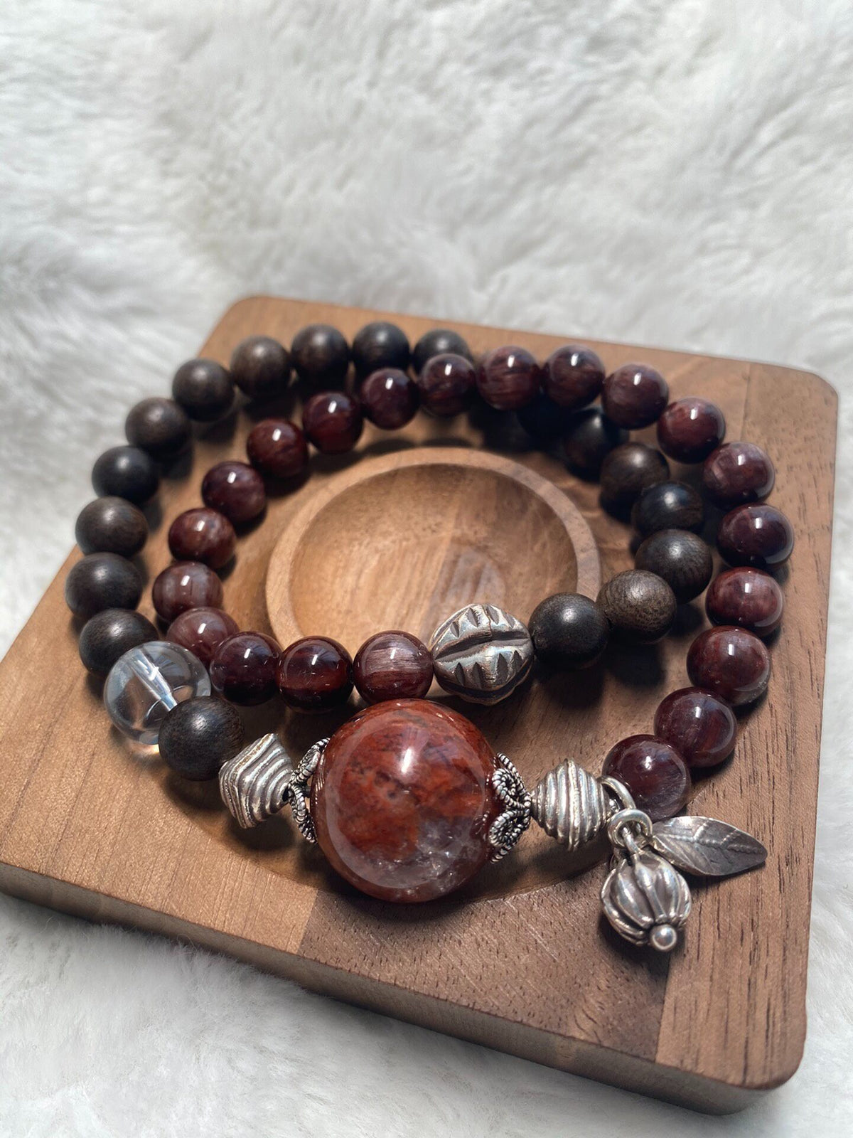 Red Rabbit Hair Quartz Agarwood Double Loop Bracelet