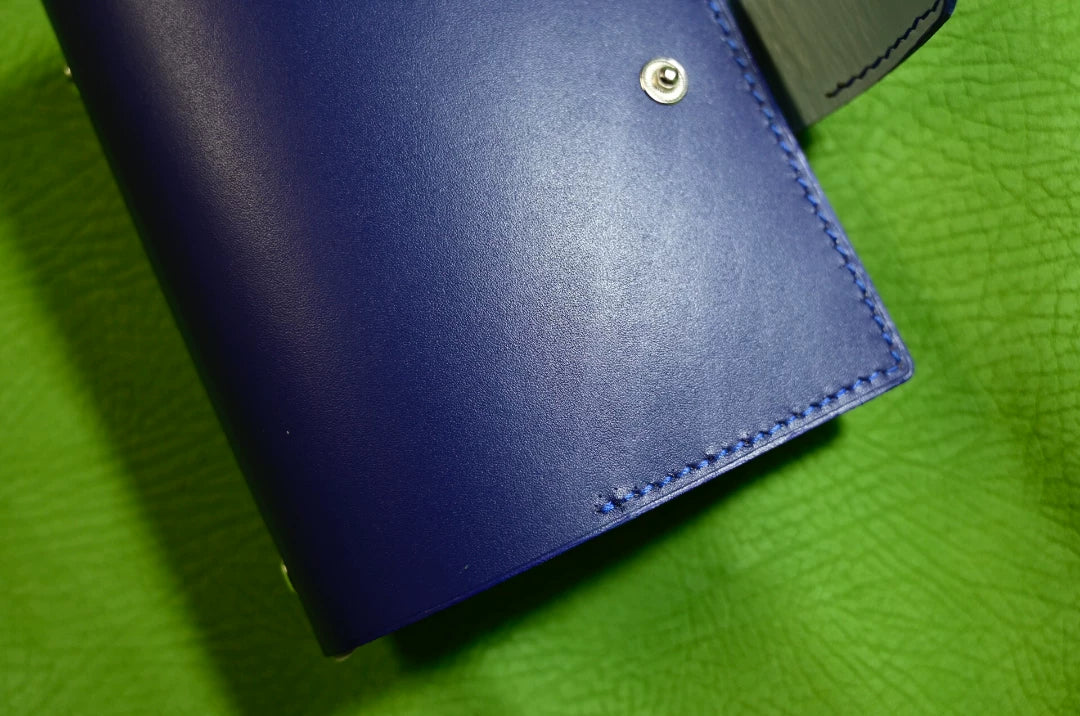 Capa de Agenda de Fichário em Couro Azul Marinho