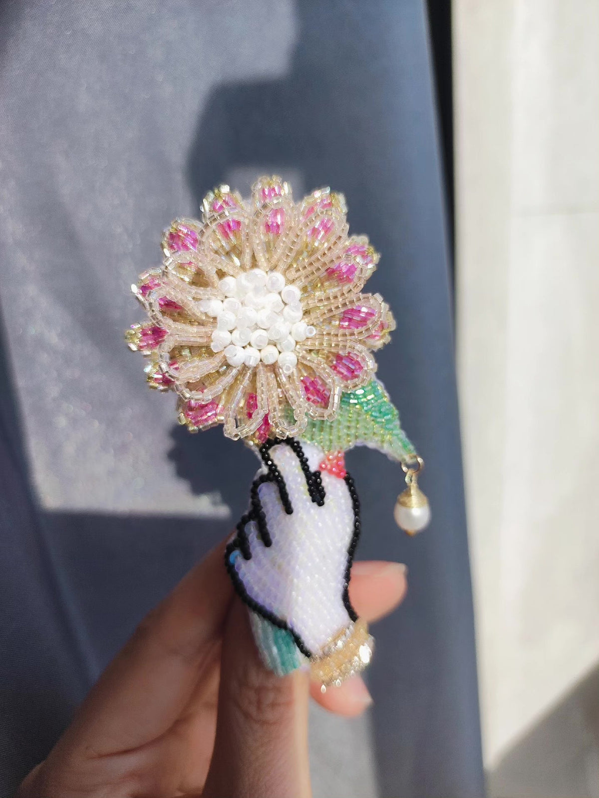 Daisy Sequin Beaded Hair Clip