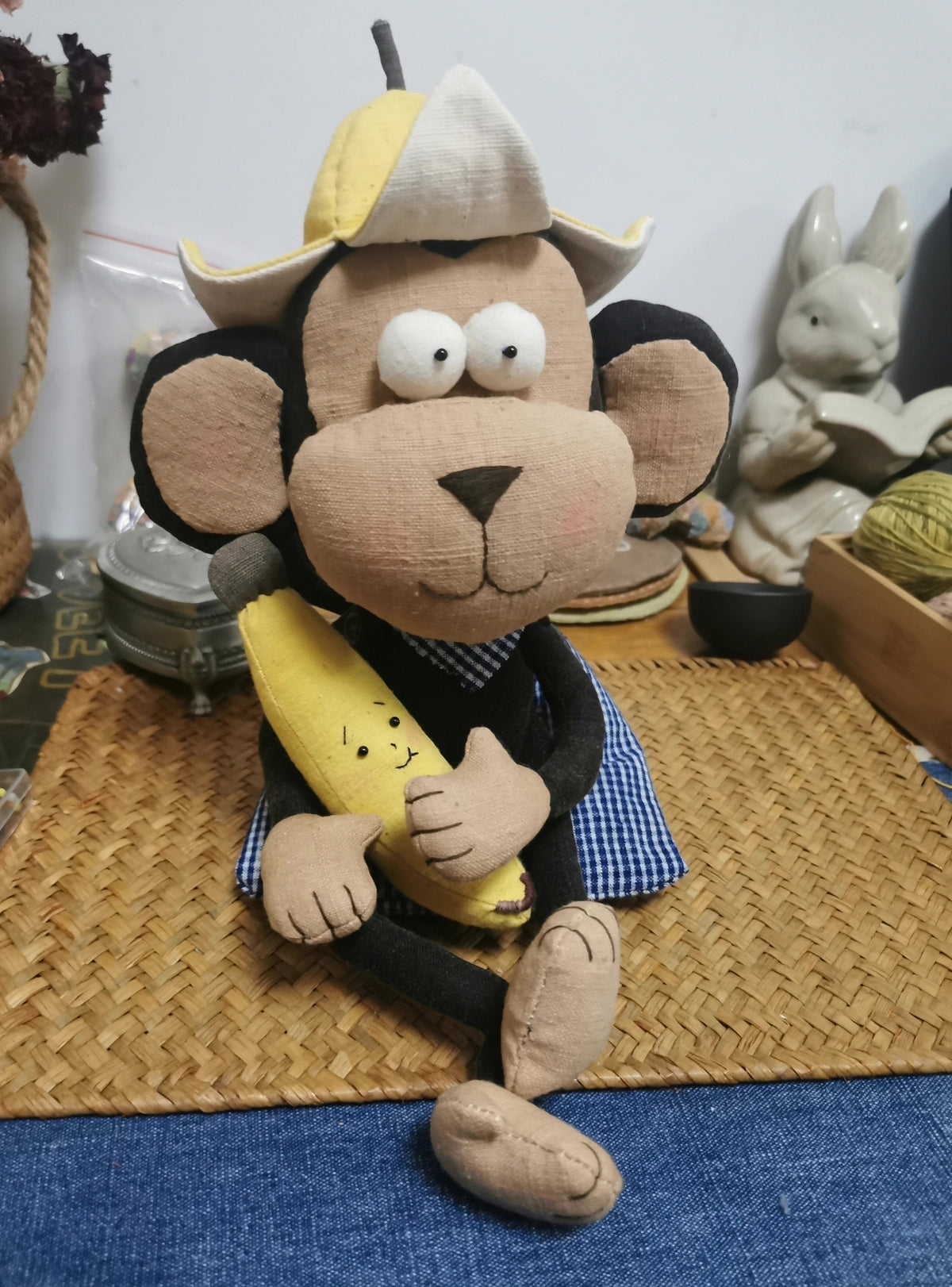 ハンドメイド布製サルフィギュア バナナ付き 28cm