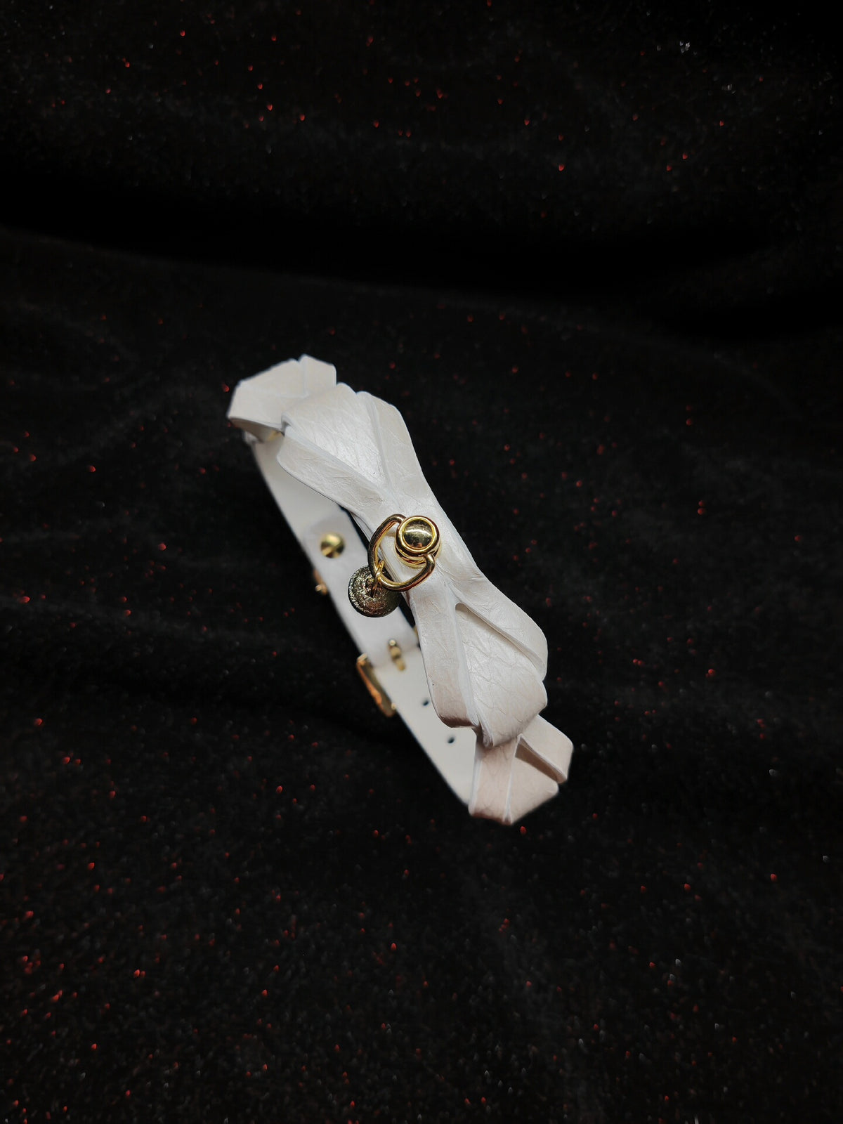 Pearlescent White Woven Leather Pet Collar