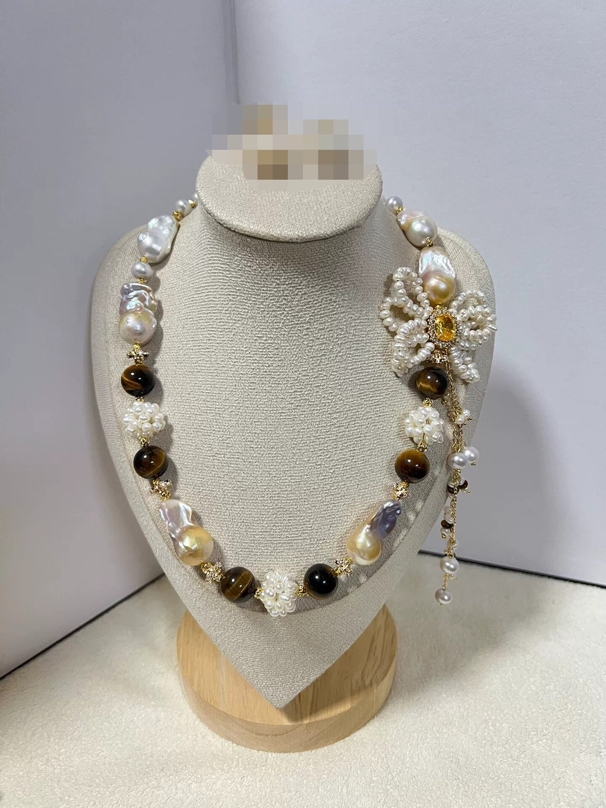 Baroque Pearl Tiger Eye Design Necklace