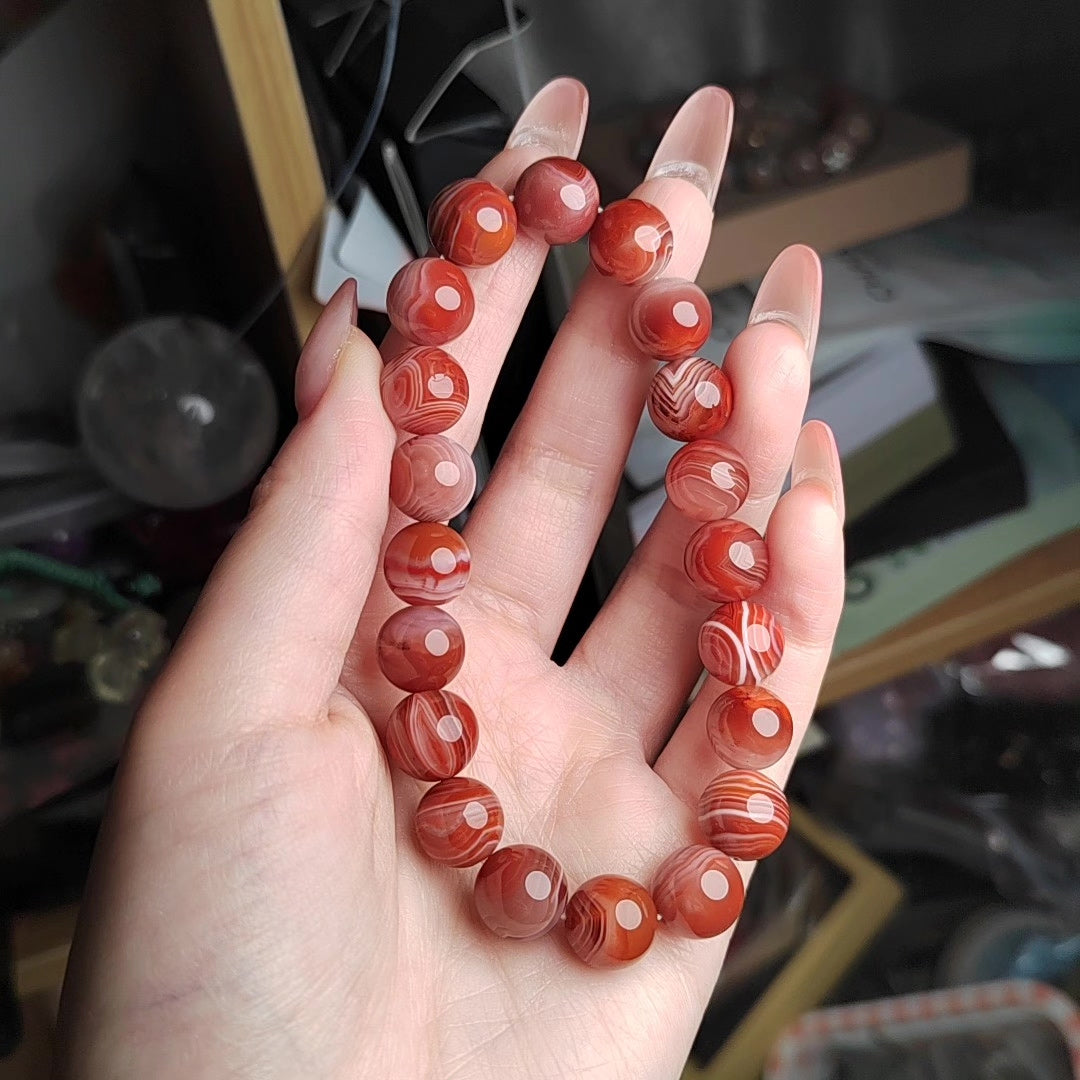 Bracelet en perles d'agate rouge du Sud rubanée naturelle