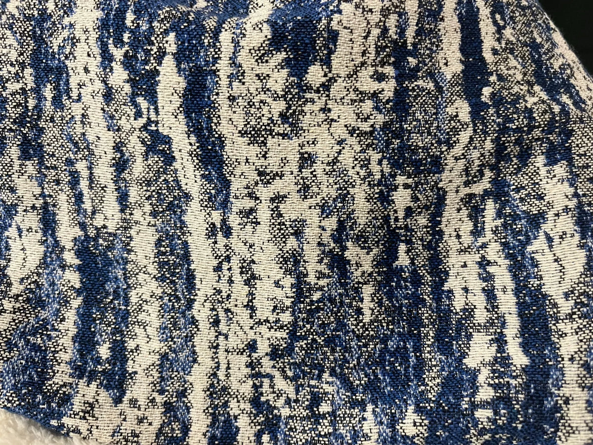 Måneformad axelväska i indigo tie-dye