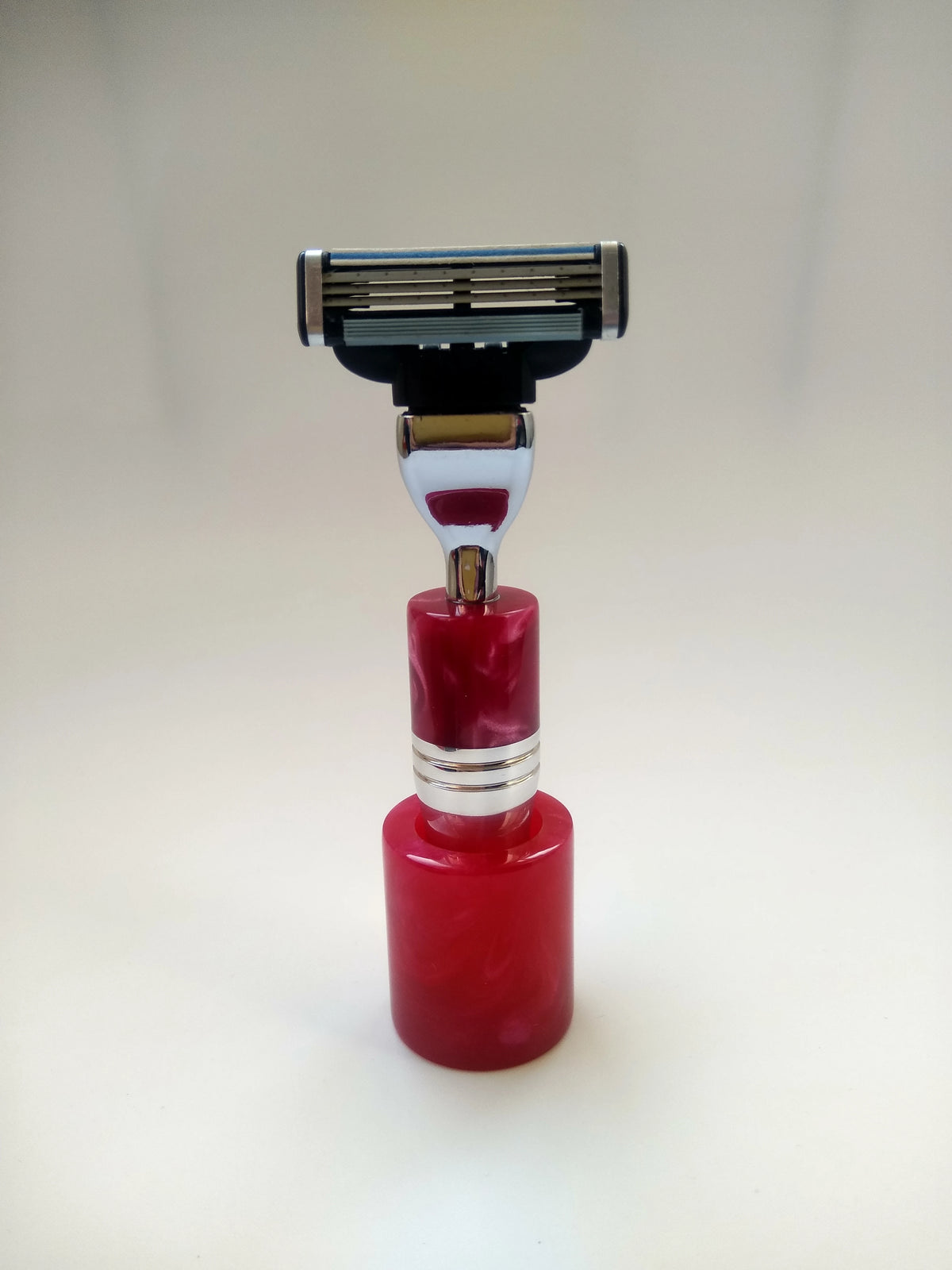 Women's Manual Razor with Pivoting Head