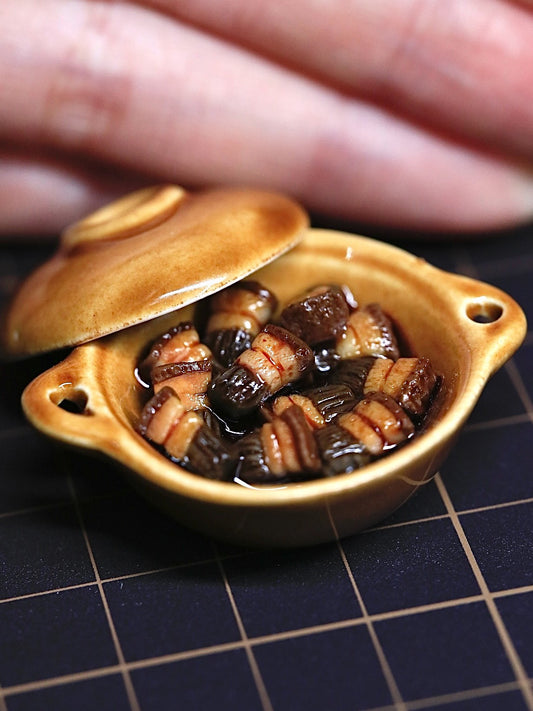 Miniature Braised Pork Belly Set with Ceramic Pot and Rice Bowl