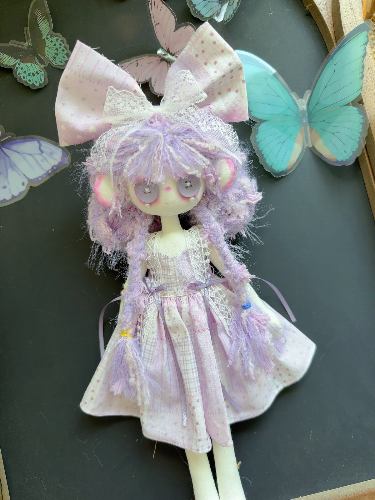 Boneca de Arte com Cabelo de Lã Lavanda Feita à Mão