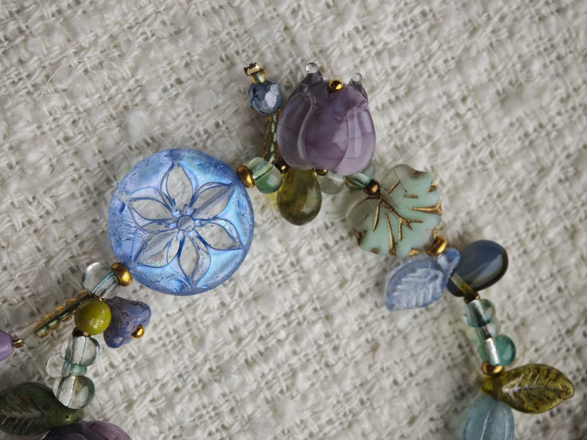 Pulsera de cuentas de vidrio hecha a mano Lily of the Valley