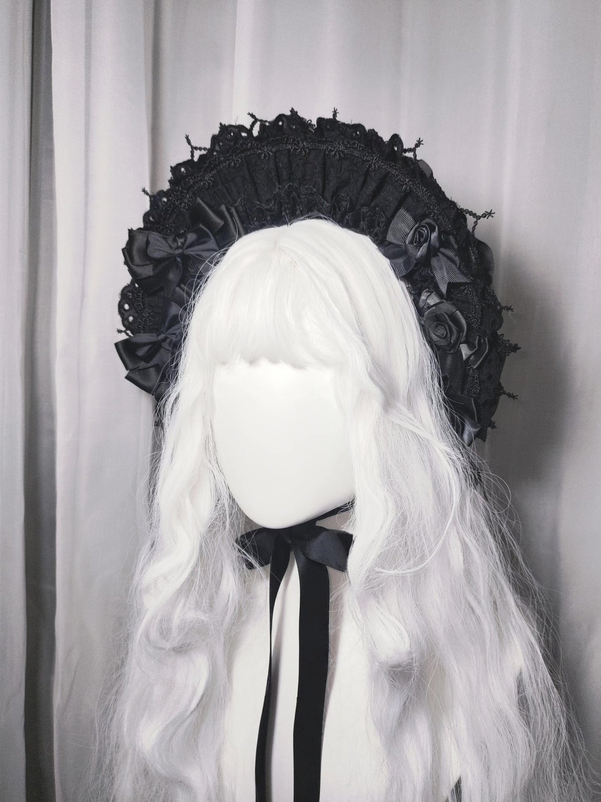Gothic Lolita Bonnet Black White Lace Bows
