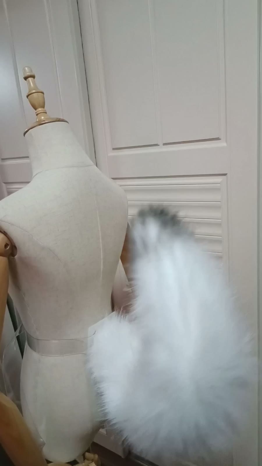 Queue animale motorisée pour cosplay