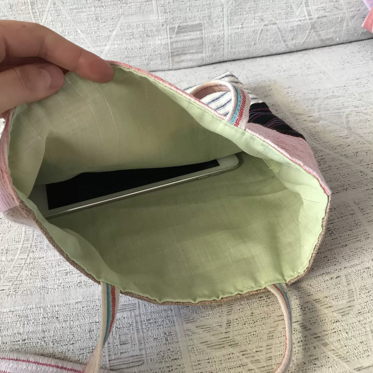 Bolso tote de algodón tejido a mano con rayas rosa y marino