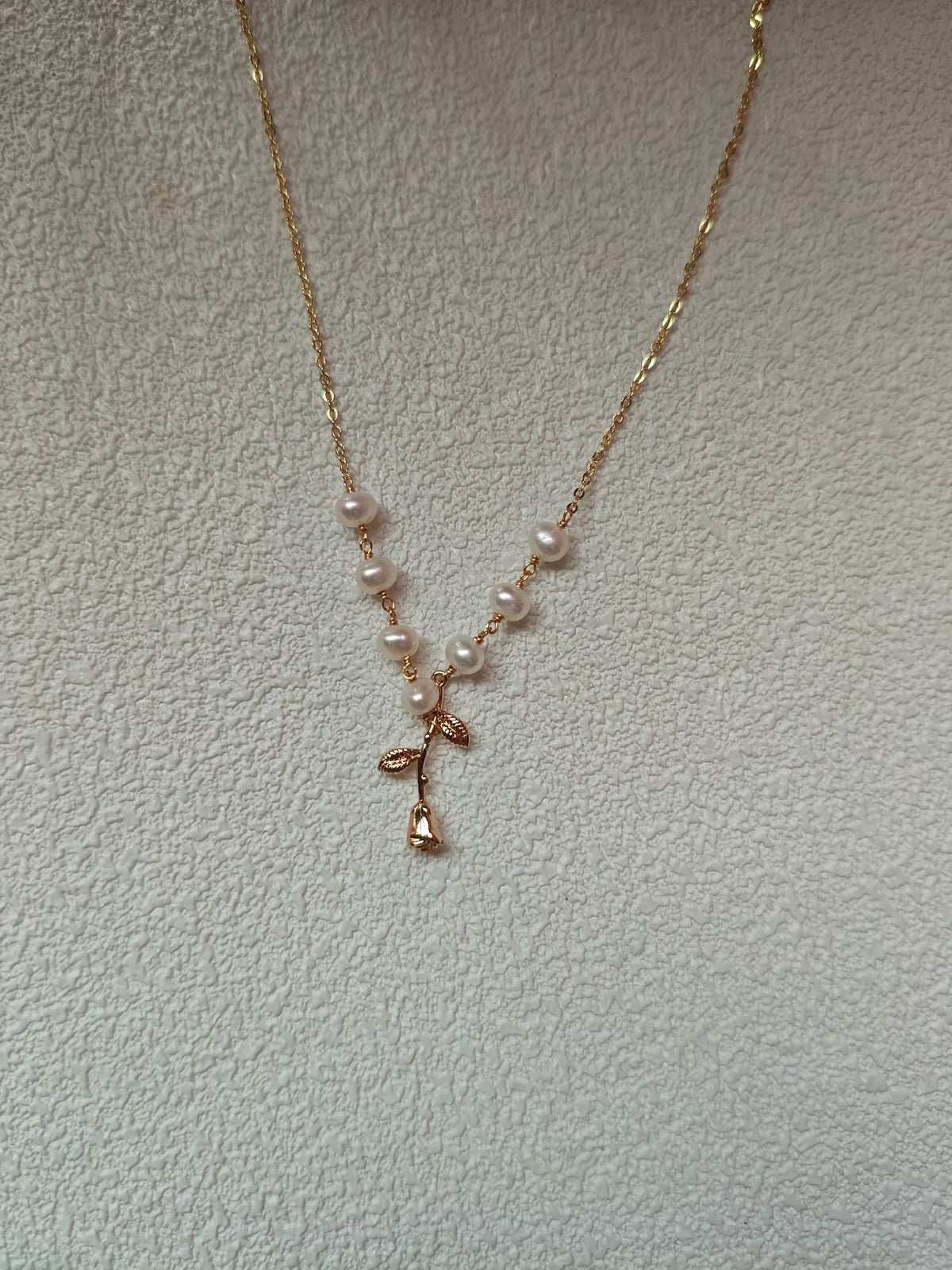 Collana con Perle d'Acqua Dolce e Rosa Oro 14K
