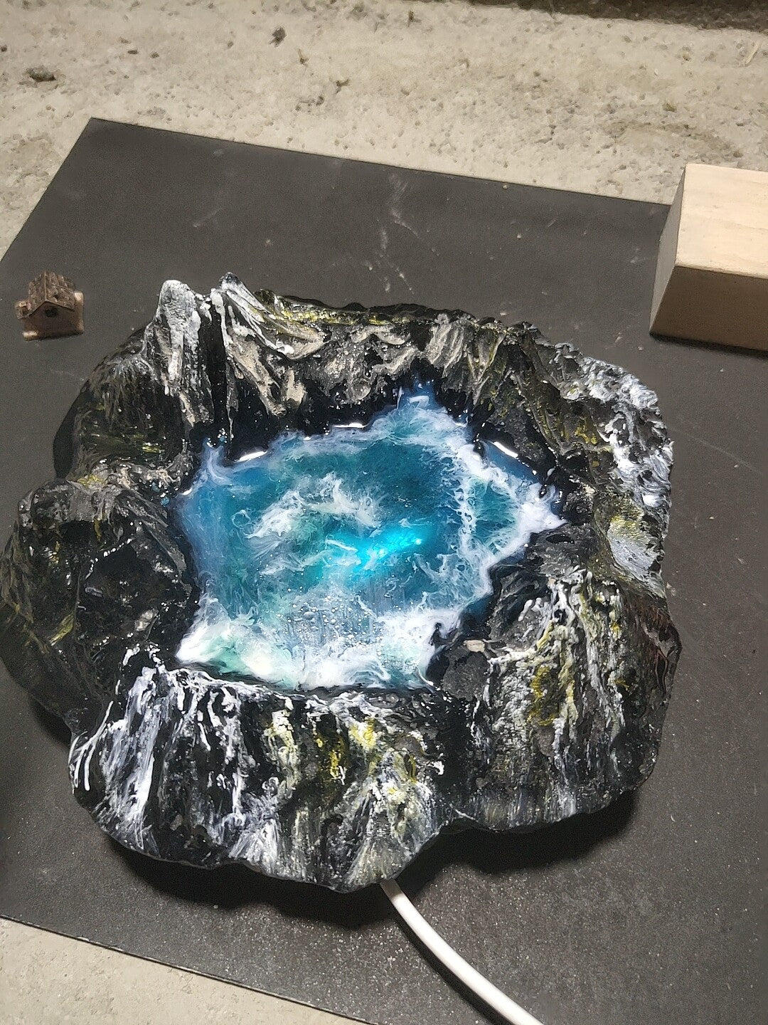 Handmade Mountain Landscape Resin LED Diorama Lamp