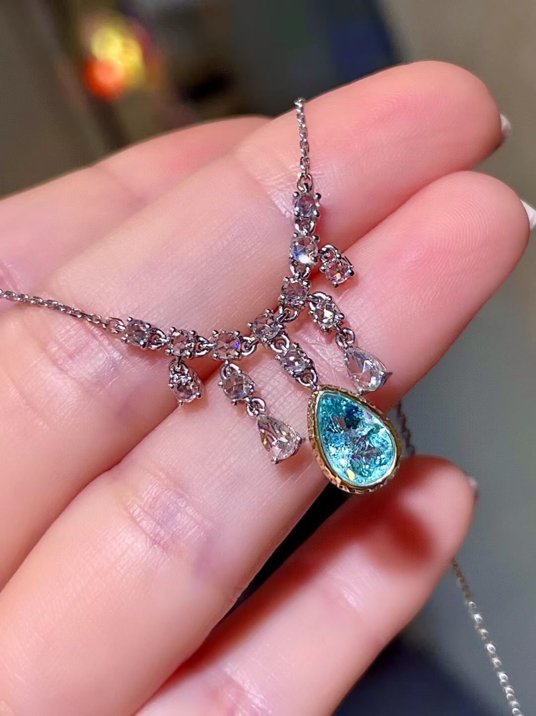 18K Gold Paraiba Tourmaline Diamond Pendant Necklace 1.13ct Main Stone 0.75ct Diamonds