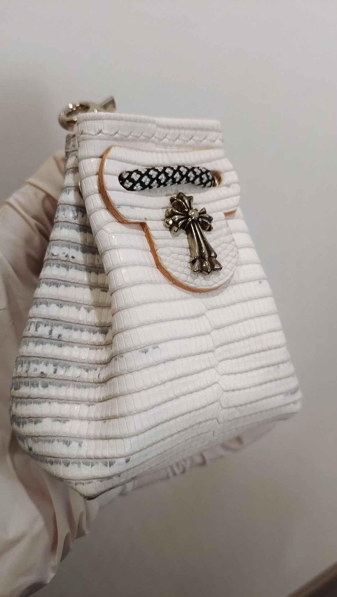 Bolsa de Moedas em Couro de Lagarto Feita à Mão