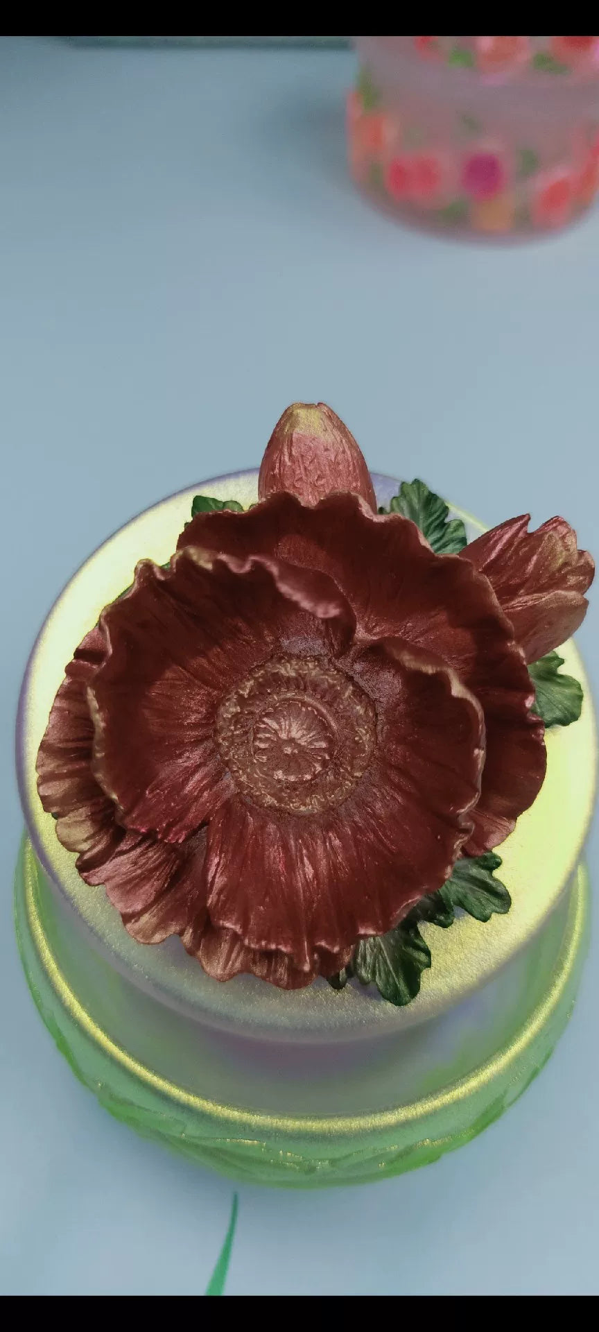 Petite boîte à bijoux en résine au coquelicot