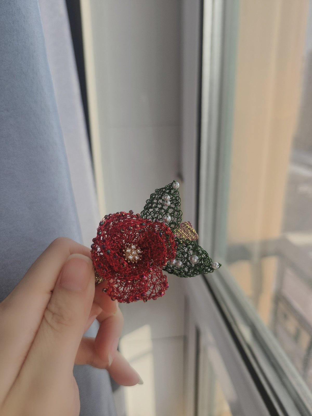 Red Peony Wire Mesh Duckbill Hair Clip