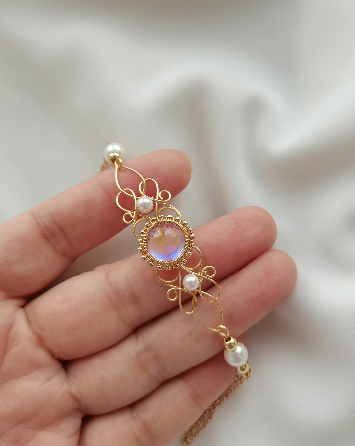 Iridescent Glass Ruyi Wire Bracelet