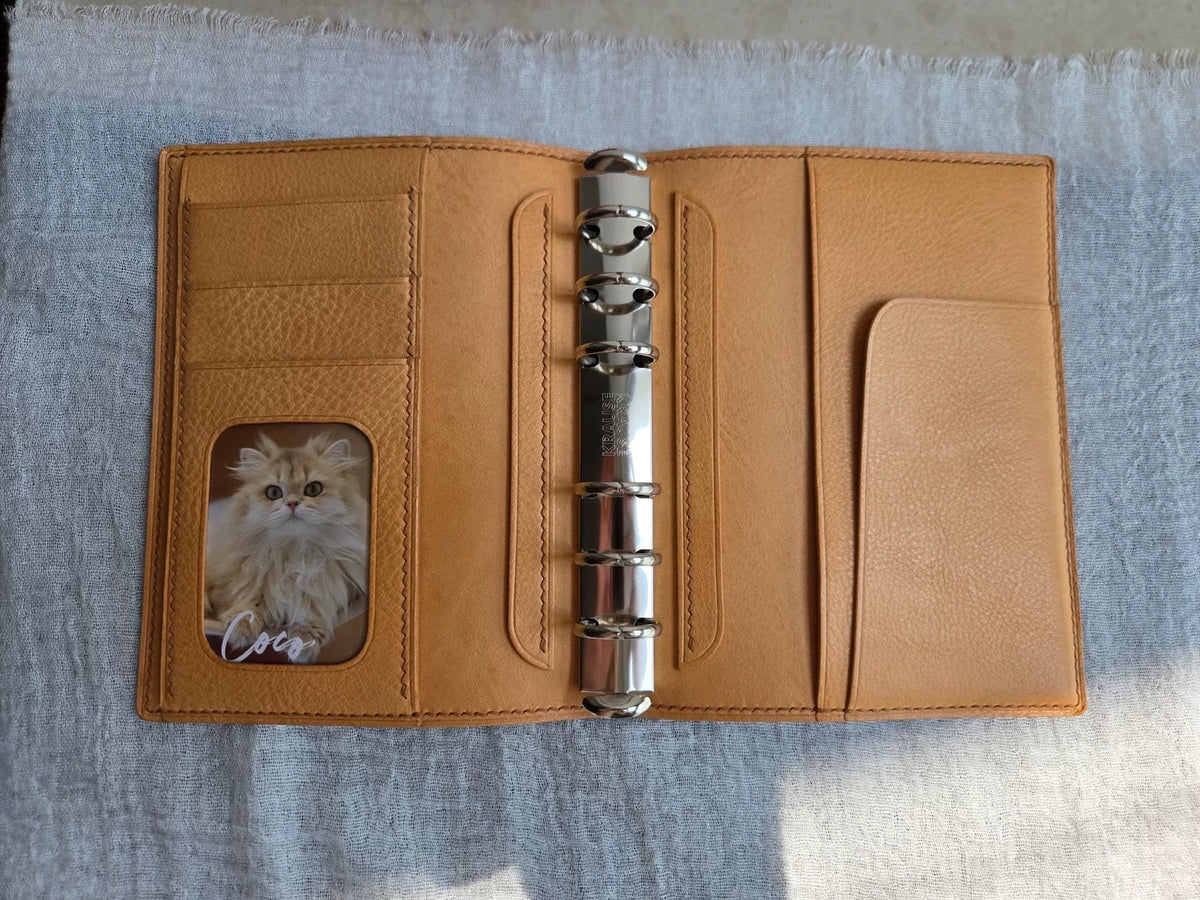 Copertina per agenda ad anelli A6 in pelle Mbox cognac