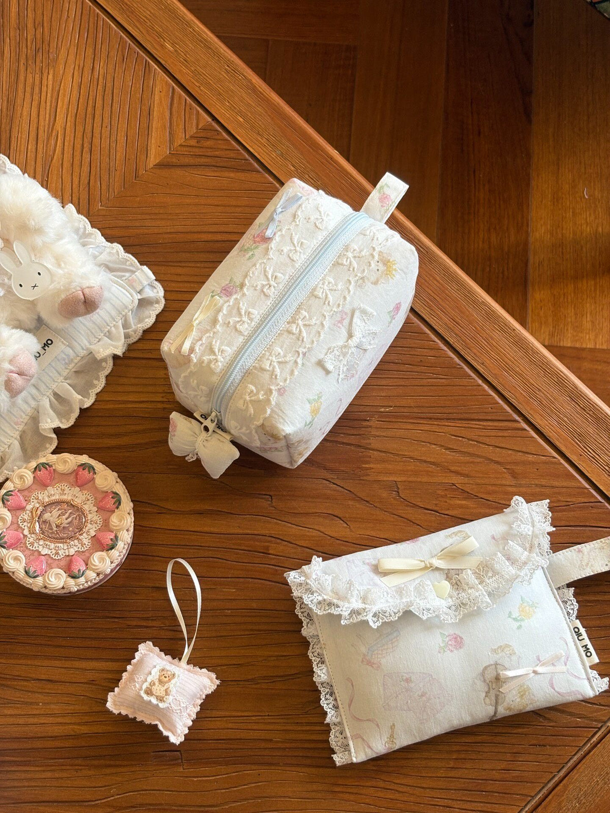 Handmade Lace Bow Fabric Pouch