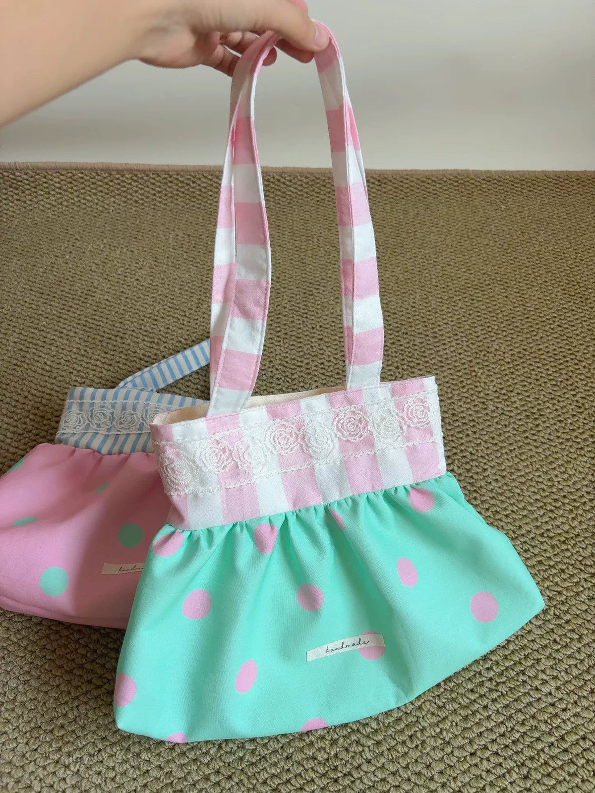 Handgefertigte Baumwoll-Color-Block Schultertasche