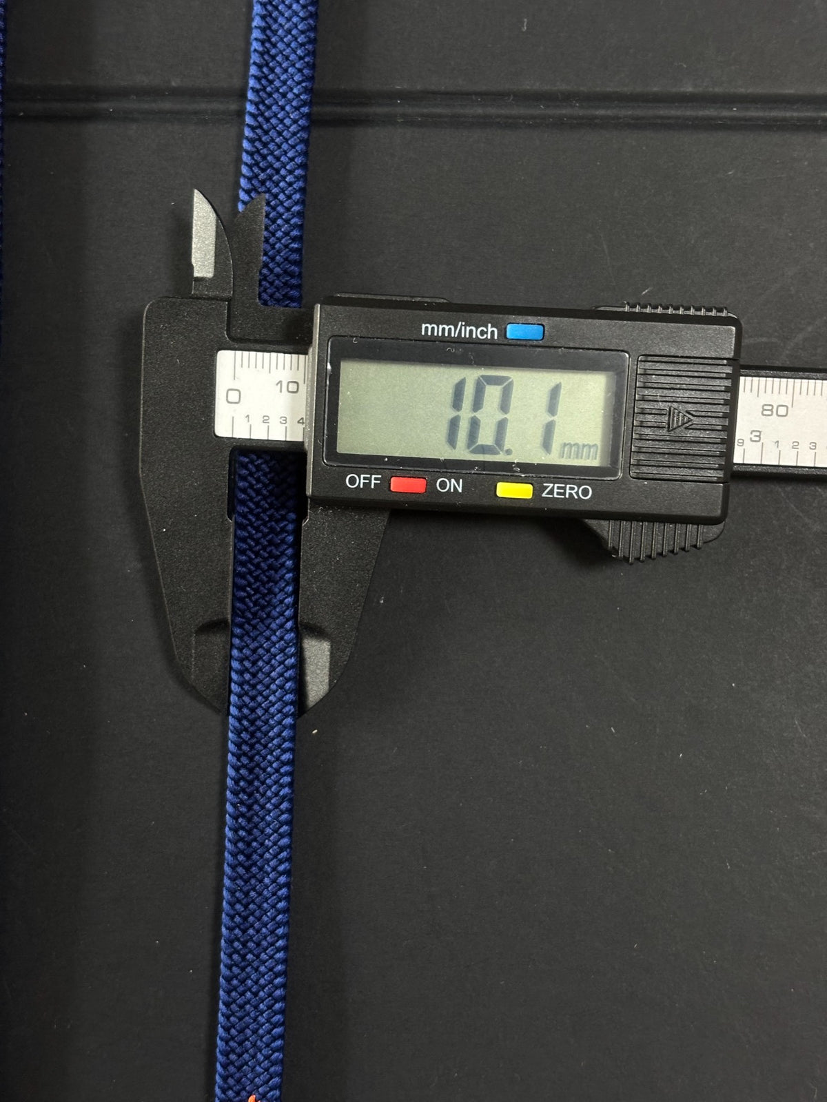 Tracolla per fotocamera in seta giapponese navy intrecciata
