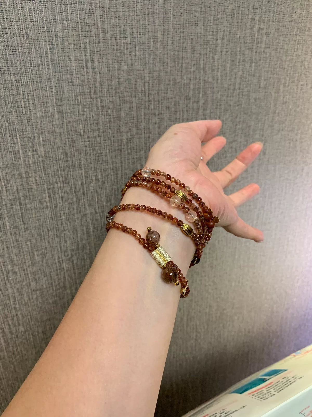 Svart guld Super Seven-träpärlor armband