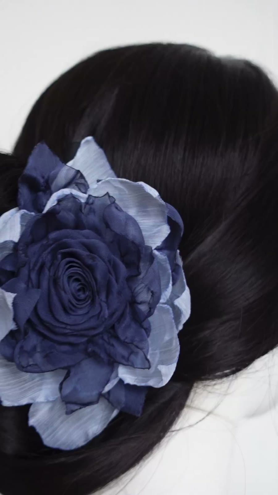 Gancho de Cabelo com Flor de Tecido Azul-Cinzento