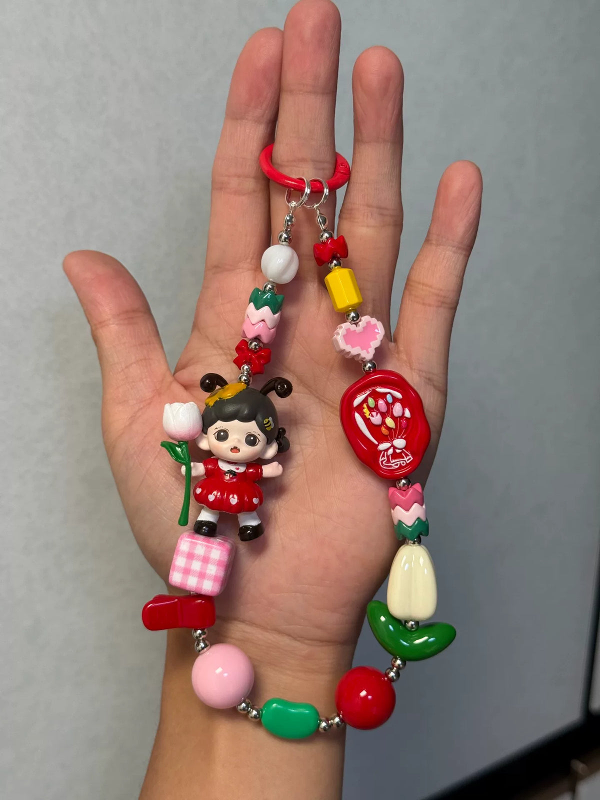 Acessório de Contas com Boneca para Telemóvel, Mala e Chaveiro