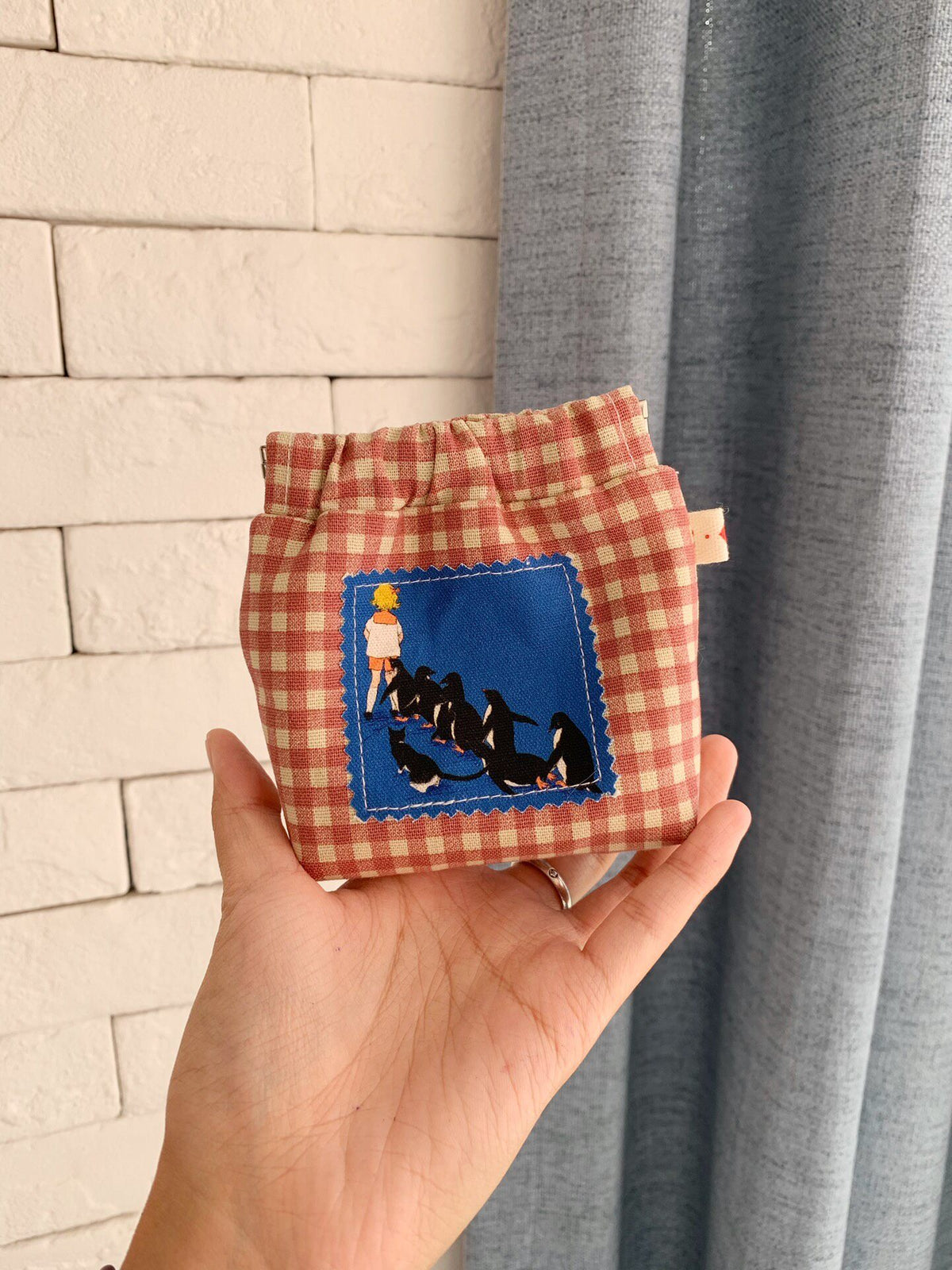 Bolsa de Tecido Xadrez com Fecho de Mola