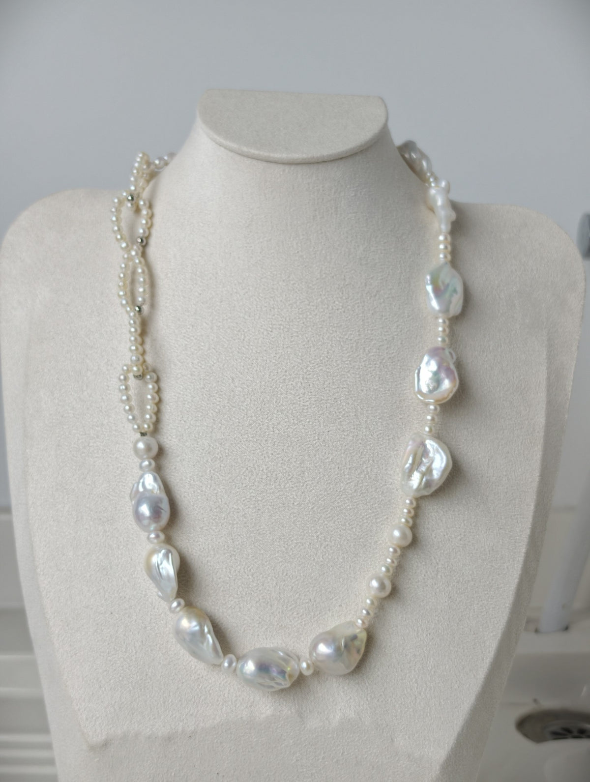 Colar Lariat de Pérolas Barrocas de Água Doce
