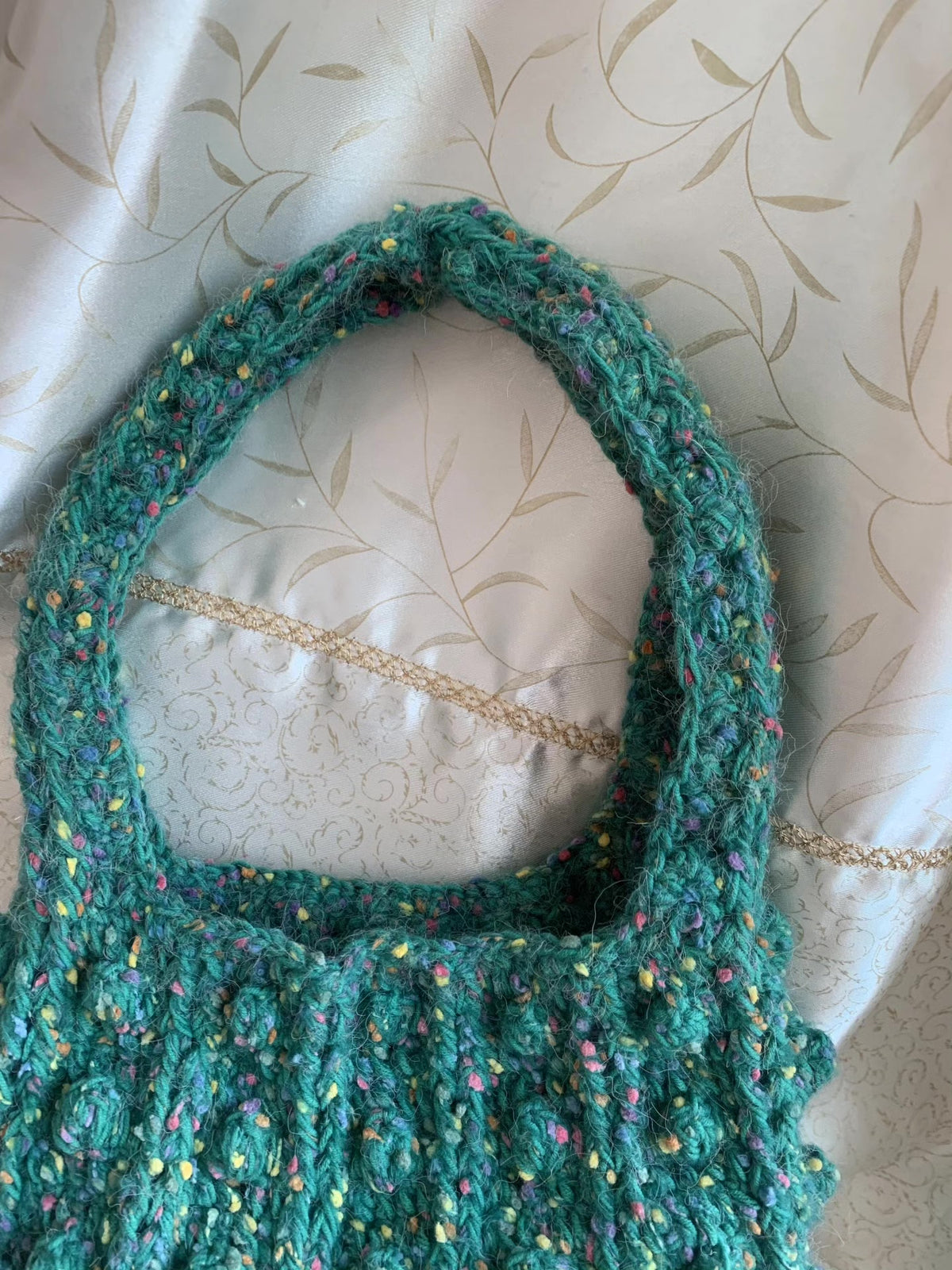 Saco de Bolinhas em Croché Verde-Azulado Feito à Mão