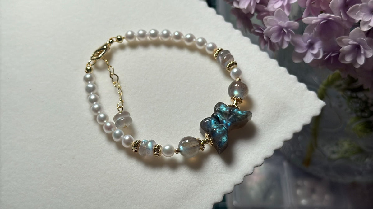 Bracelet en perles papillon labradorite, pierre de lune et perles