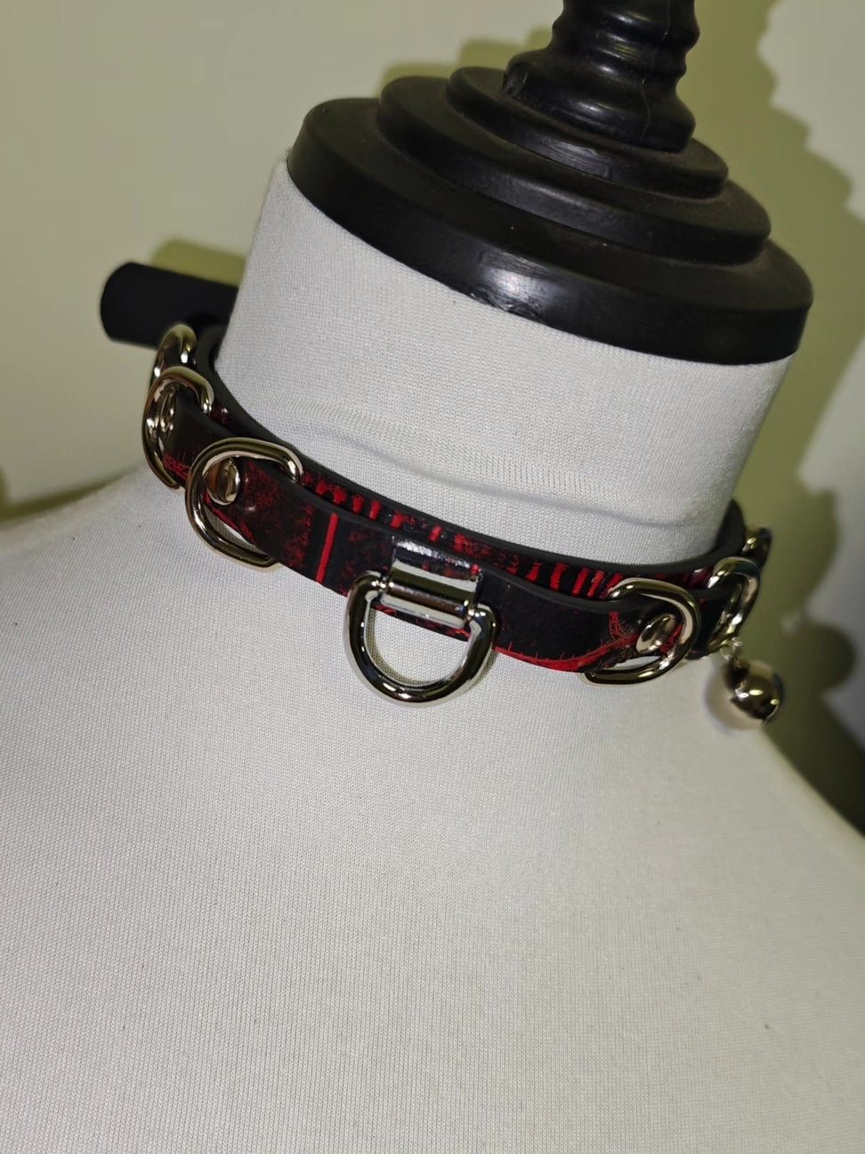 Bamboo Grain Leather Choker with Metal Rings